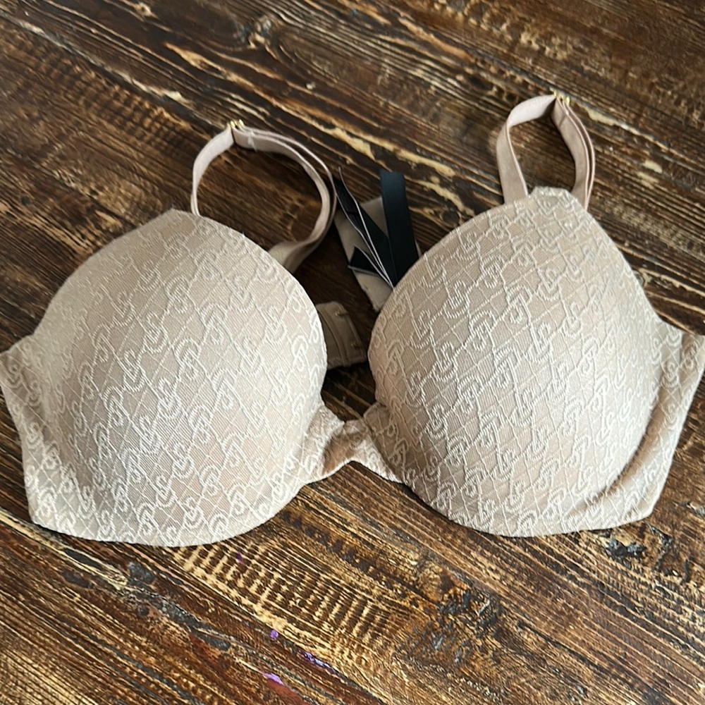 Victorias Secret Very Sexy Demi Bra size 36C